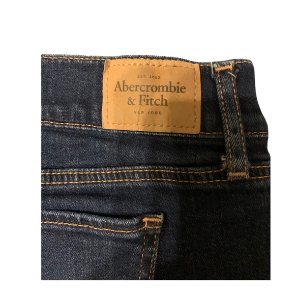 Abercrombie & Fitch-New York Sz 8 width 29 dark denim shorts. - Picture 7 of 8